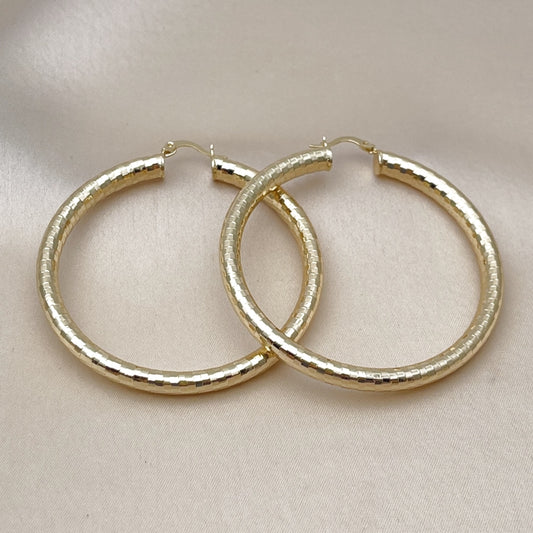 Oro Laminado Large Hoop, Gold Filled Style Hollow Design, Diamond Cutting Finish, Golden Finish