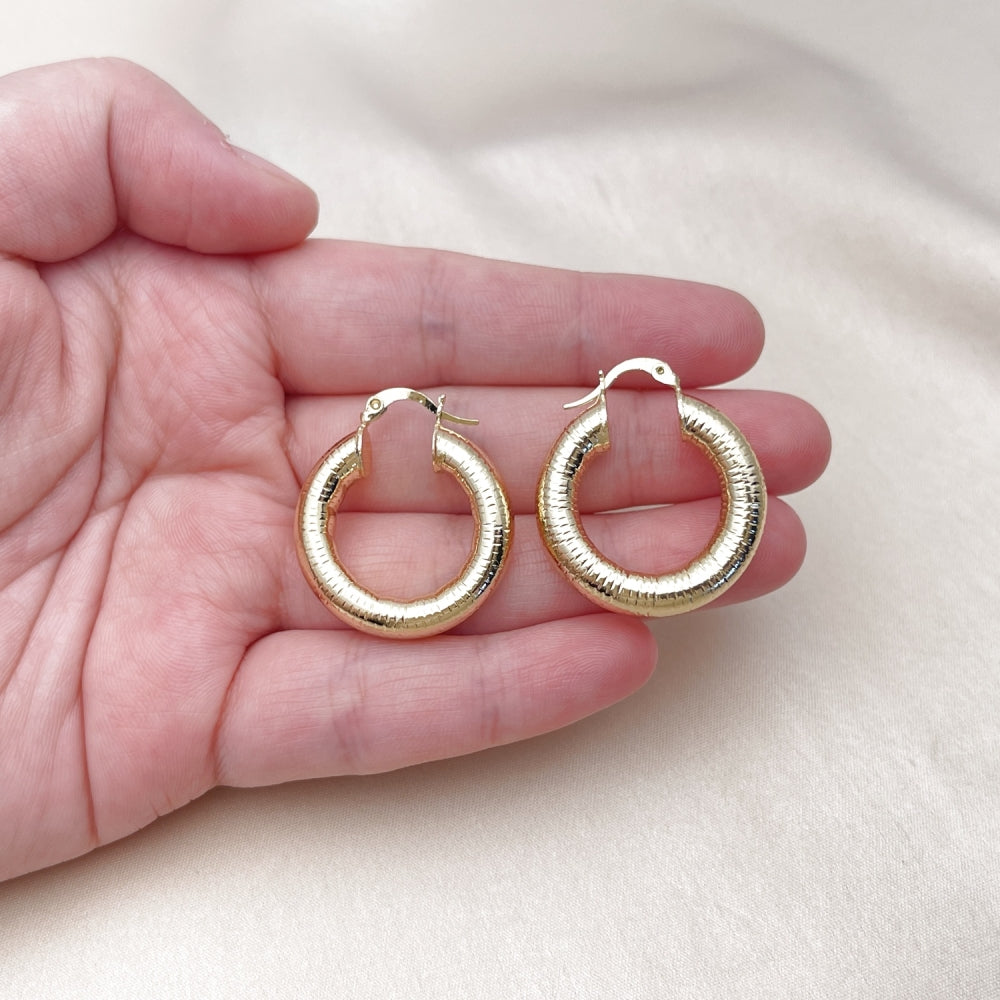 Oro Laminado Medium Hoop, Gold Filled Style Hollow Design, Polished, Golden Finish