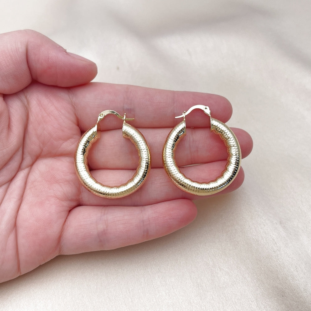 Oro Laminado Medium Hoop, Gold Filled Style Hollow Design, Polished, Golden Finish