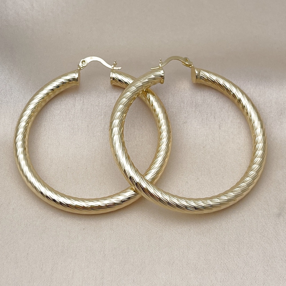 Oro Laminado Large Hoop, Gold Filled Style Hollow Design, Diamond Cutting Finish, Golden Finish