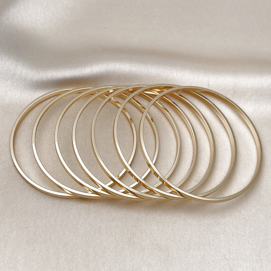 Oro Laminado Semanario Bangle, Gold Filled Style Polished, Golden Finish