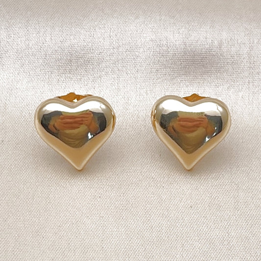 Oro Laminado Stud Earring, Gold Filled Style Heart Design, Polished, Golden Finish