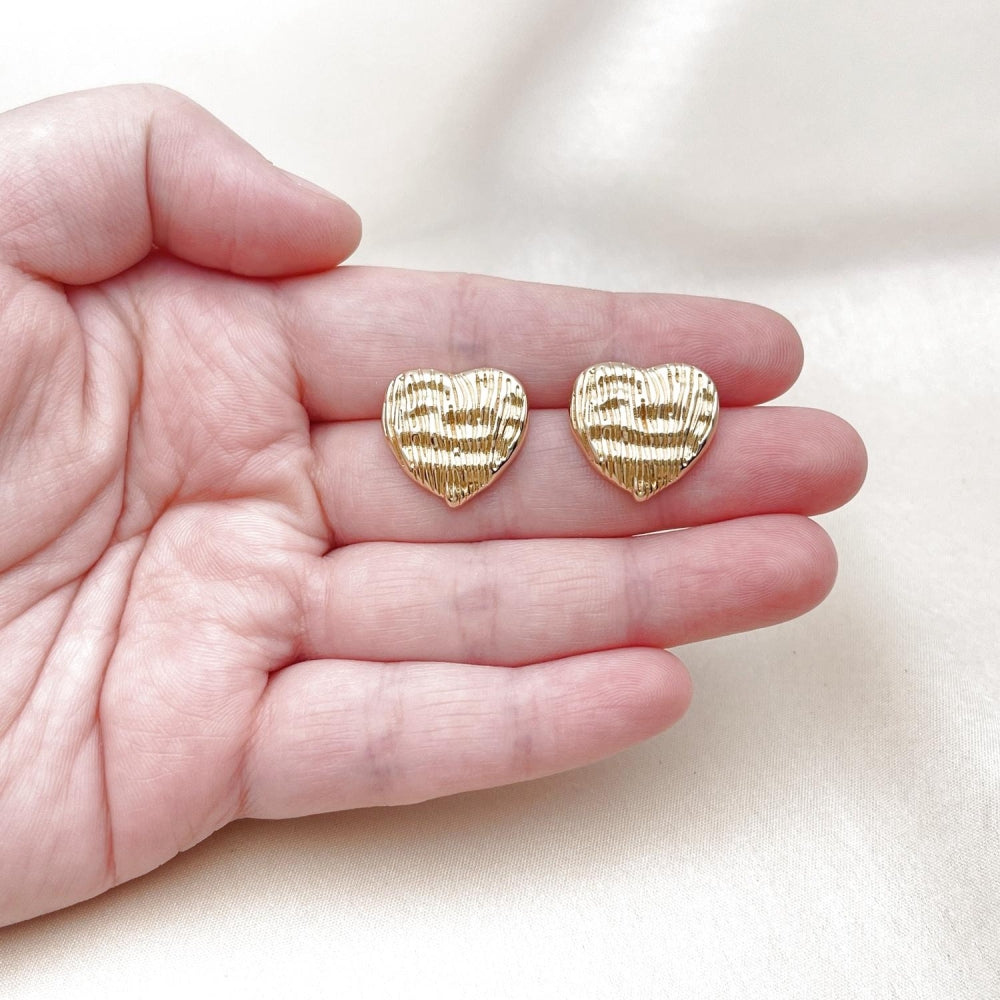 Oro Laminado Stud Earring, Gold Filled Style Heart Design, Polished, Golden Finish