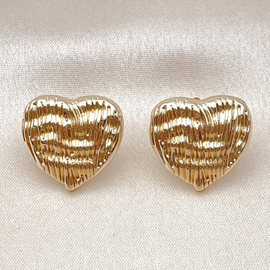 Oro Laminado Stud Earring, Gold Filled Style Heart Design, Polished, Golden Finish