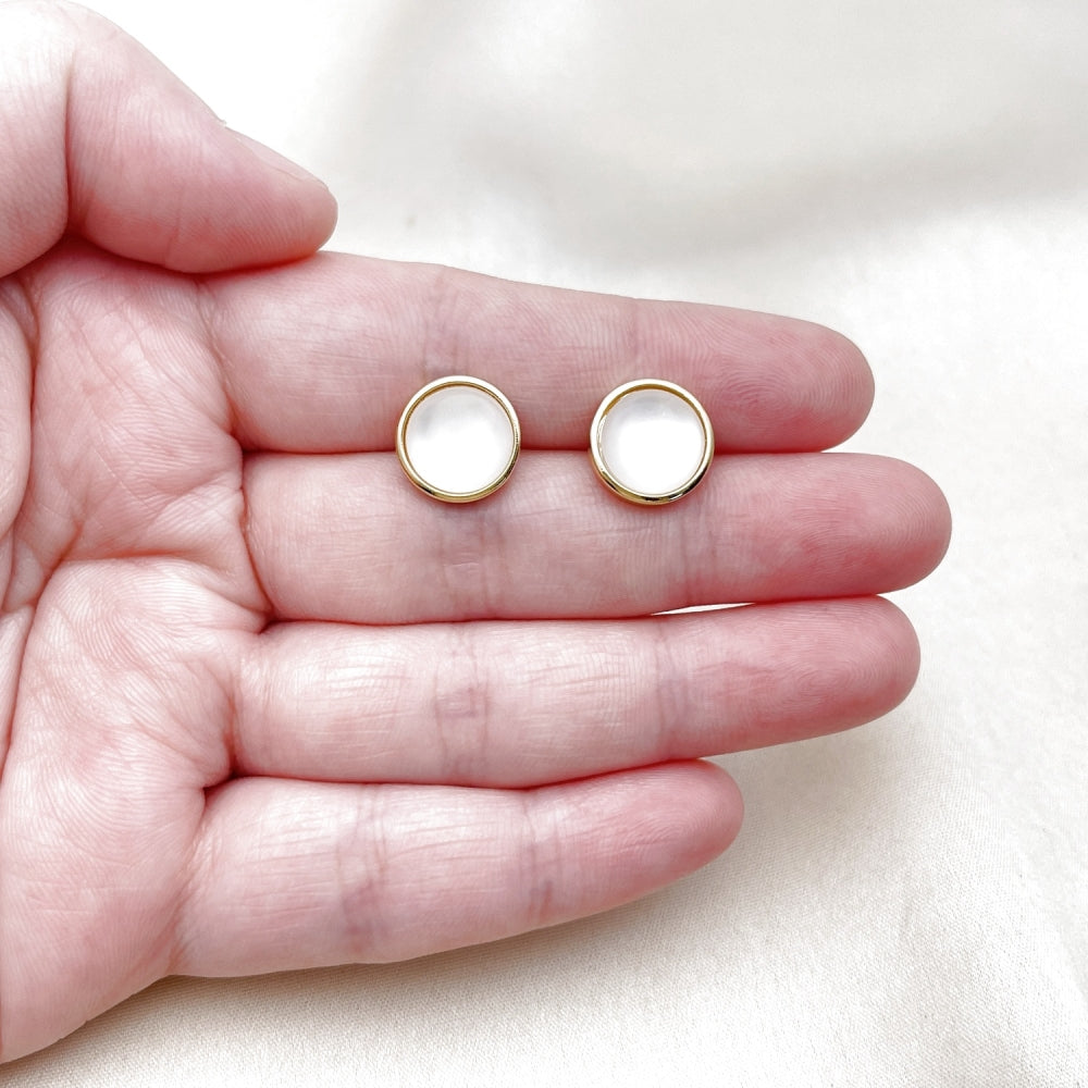 Oro Laminado Stud Earring, Gold Filled Style with Ivory Opal, Polished, Golden Finish