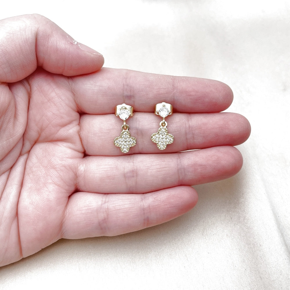 Oro Laminado Stud Earring, Gold Filled Style Four-leaf Clover and Floral Design, with White Cubic Zirconia, Polished, Golden Finish