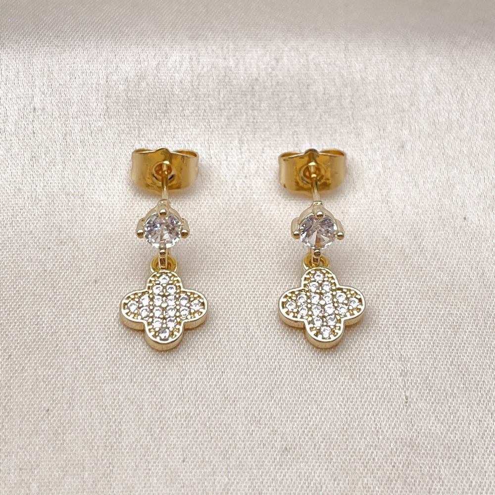 Oro Laminado Stud Earring, Gold Filled Style Four-leaf Clover and Floral Design, with White Cubic Zirconia, Polished, Golden Finish