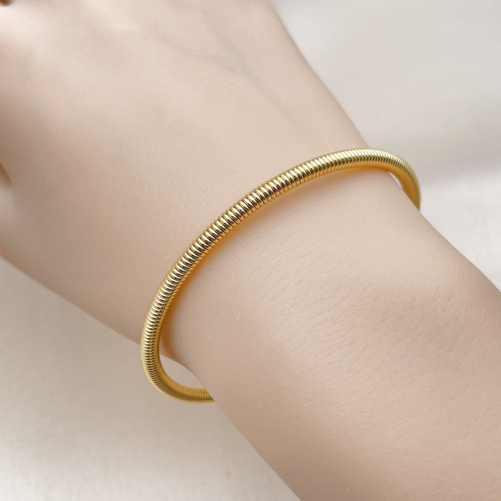 Oro Laminado Individual Bangle, Gold Filled Style Spiral Design, Polished, Golden Finish