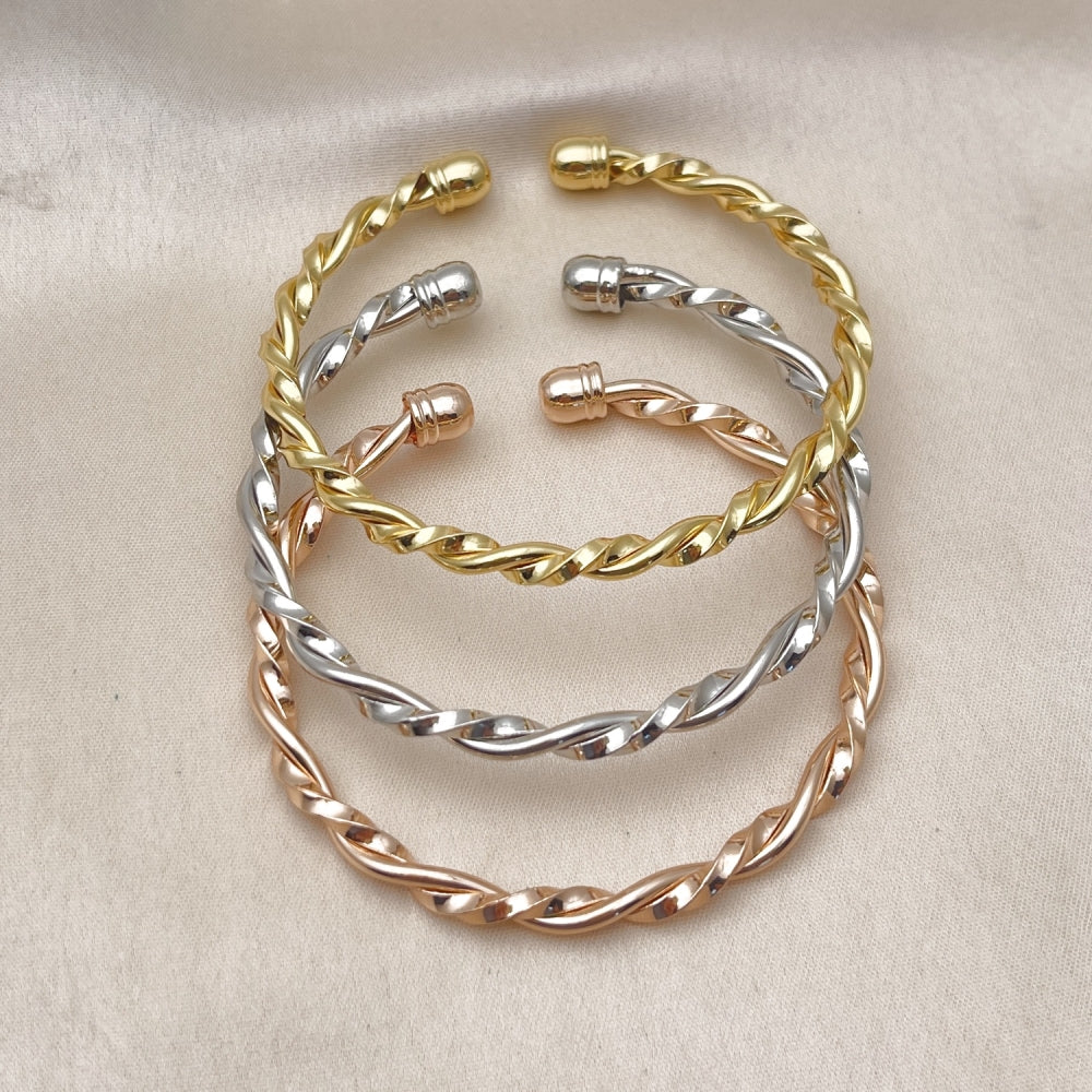 Oro Laminado Trio Bangle, Gold Filled Style Twist Design, Polished, Tricolor