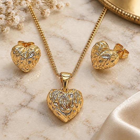Oro Laminado Earring and Pendant Adult Set, Gold Filled Style Heart Design, Diamond Cutting Finish, Golden Finish