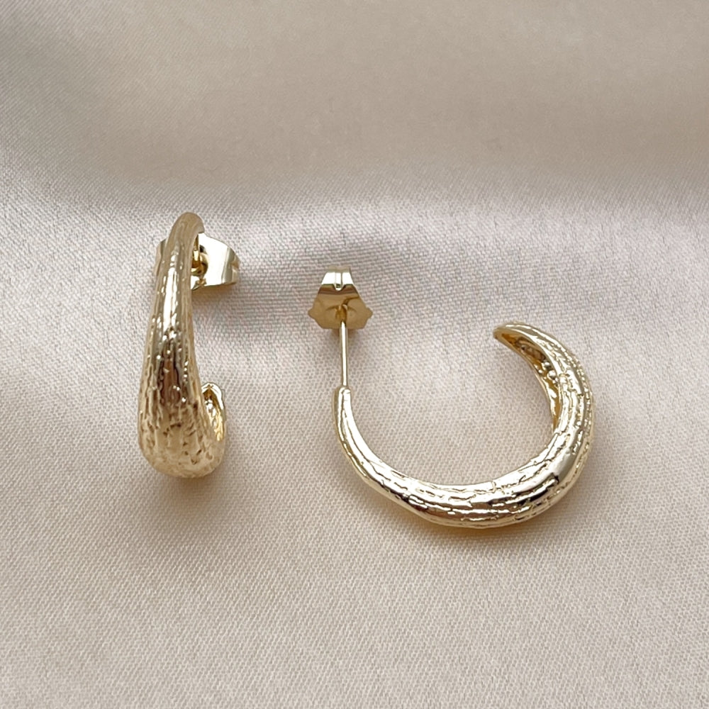 Oro Laminado Small Hoop, Gold Filled Style Matte Finish, Golden Finish