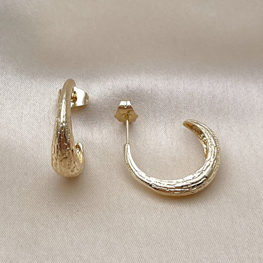 Oro Laminado Small Hoop, Gold Filled Style Matte Finish, Golden Finish