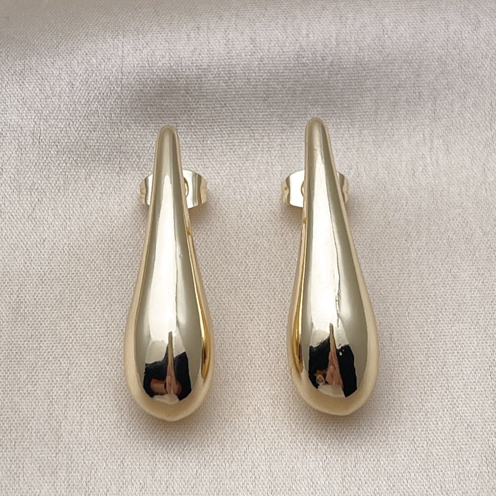 Oro Laminado Stud Earring, Gold Filled Style Teardrop and Hollow Design, Polished, Golden Finish