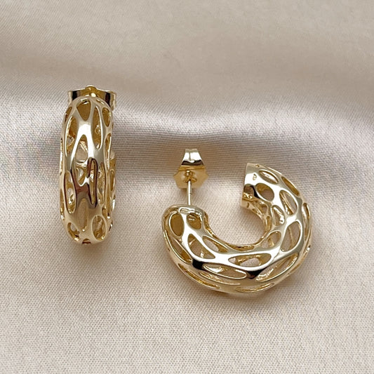 Oro Laminado Small Hoop, Gold Filled Style Hollow and Filigree Design, Polished, Golden Finish