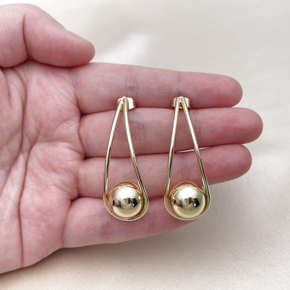 Oro Laminado Stud Earring, Gold Filled Style Teardrop and Ball Design, Polished, Golden Finish
