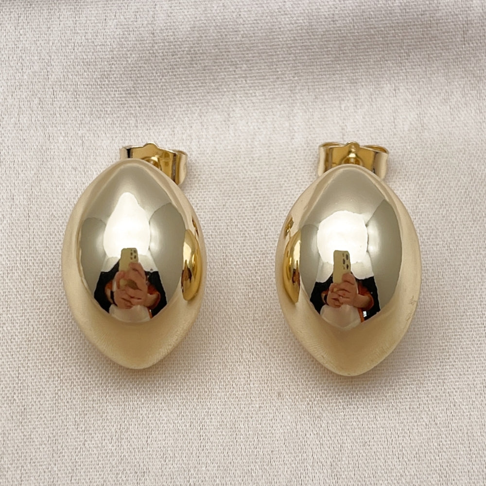 Oro Laminado Stud Earring, Gold Filled Style Hollow and Ball Design, Polished, Golden Finish
