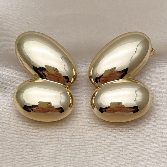 Oro Laminado Stud Earring, Gold Filled Style Hollow Design, Polished, Golden Finish