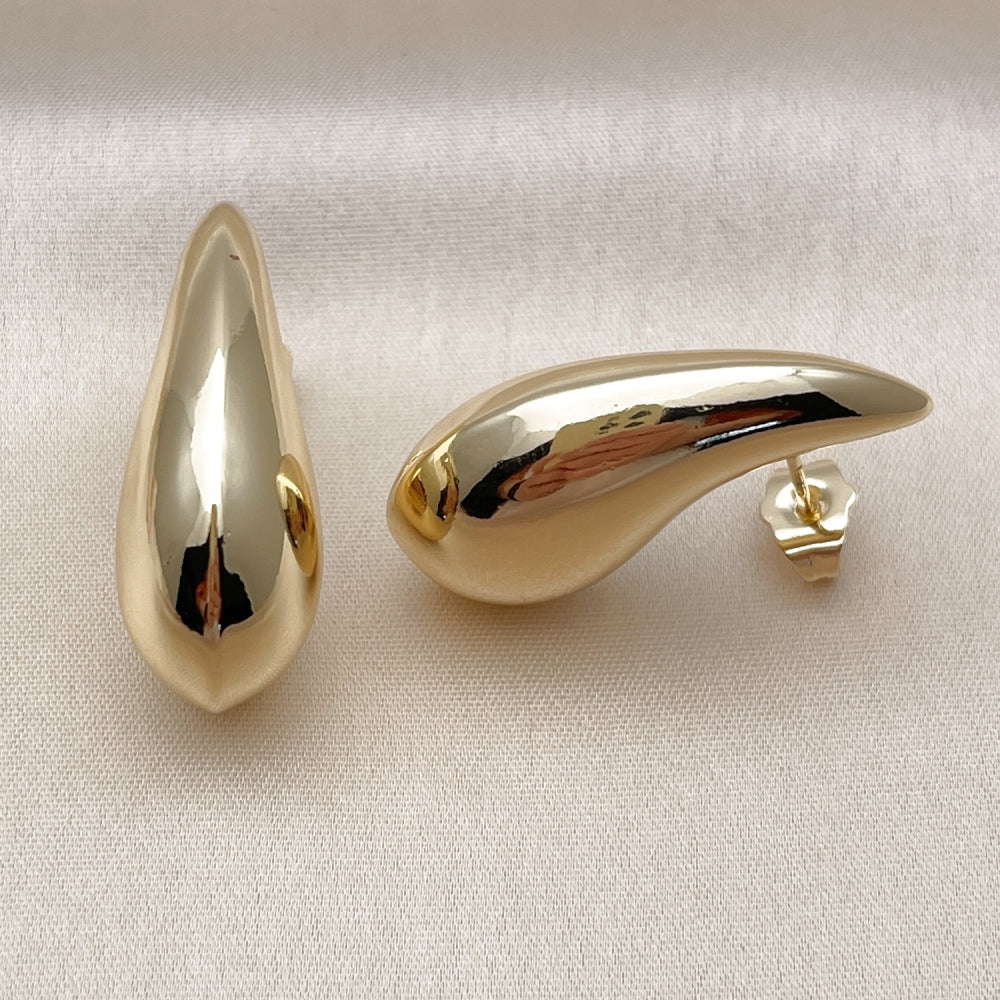 Oro Laminado Stud Earring, Gold Filled Style Teardrop and Hollow Design, Polished, Golden Finish