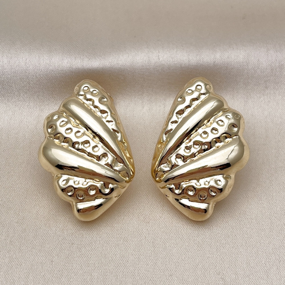 Oro Laminado Stud Earring, Gold Filled Style Shell and Hollow Design, Polished, Golden Finish