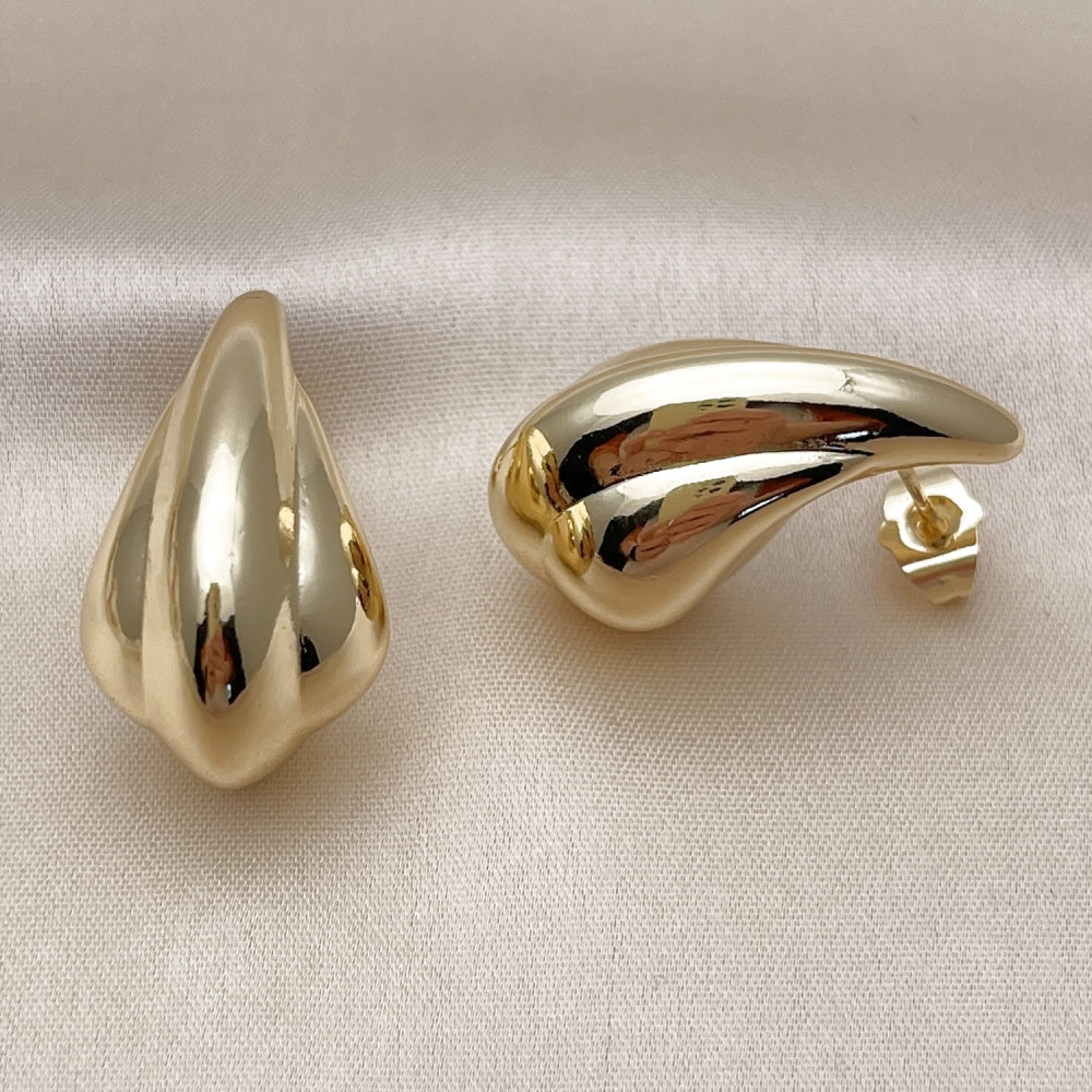 Oro Laminado Stud Earring, Gold Filled Style Teardrop and Hollow Design, Polished, Golden Finish