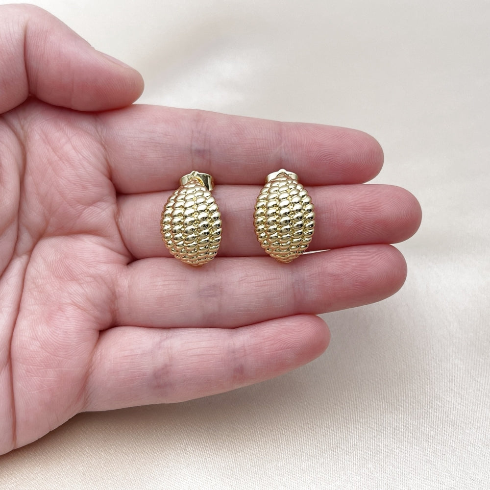 Oro Laminado Stud Earring, Gold Filled Style Polished, Golden Finish