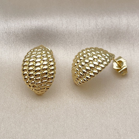 Oro Laminado Stud Earring, Gold Filled Style Polished, Golden Finish
