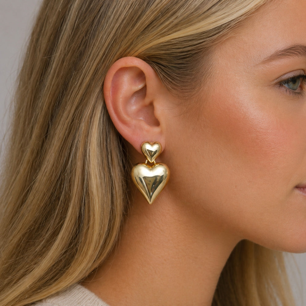 Oro Laminado Stud Earring, Gold Filled Style Heart Design, Polished, Golden Finish