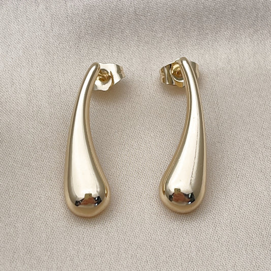 Oro Laminado Stud Earring, Gold Filled Style Teardrop Design, Polished, Golden Finish