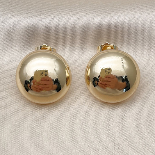Oro Laminado Stud Earring, Gold Filled Style Polished, Golden Finish