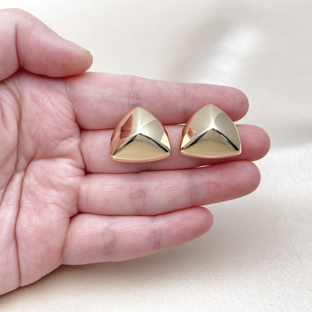 Oro Laminado Stud Earring, Gold Filled Style Hollow Design, Polished, Golden Finish