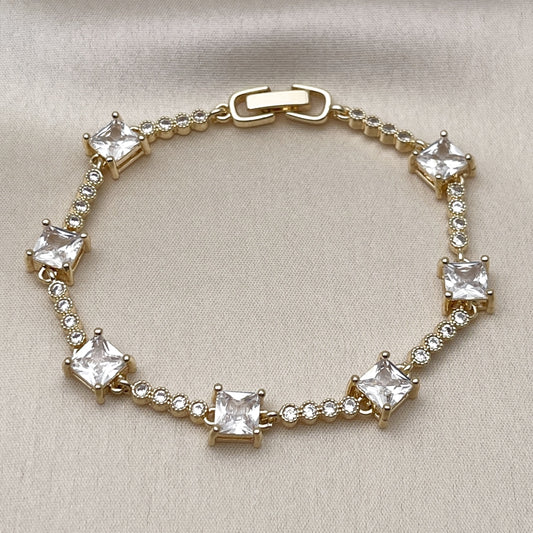 Oro Laminado Fancy Bracelet, Gold Filled Style with White Cubic Zirconia, Polished, Golden Finish