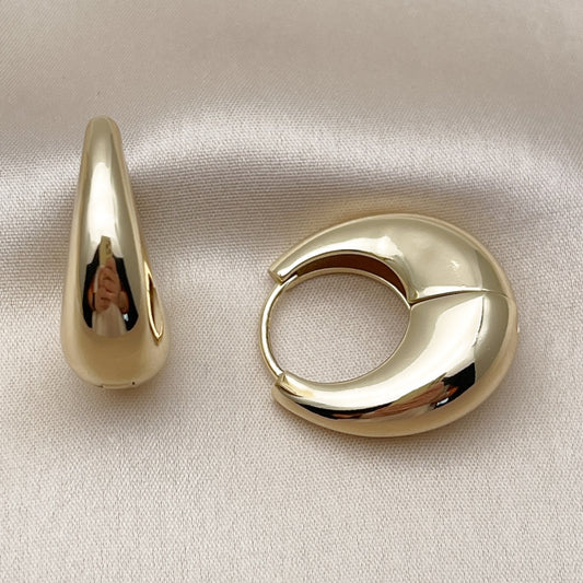 Oro Laminado Huggie Hoop, Gold Filled Style Polished, Golden Finish