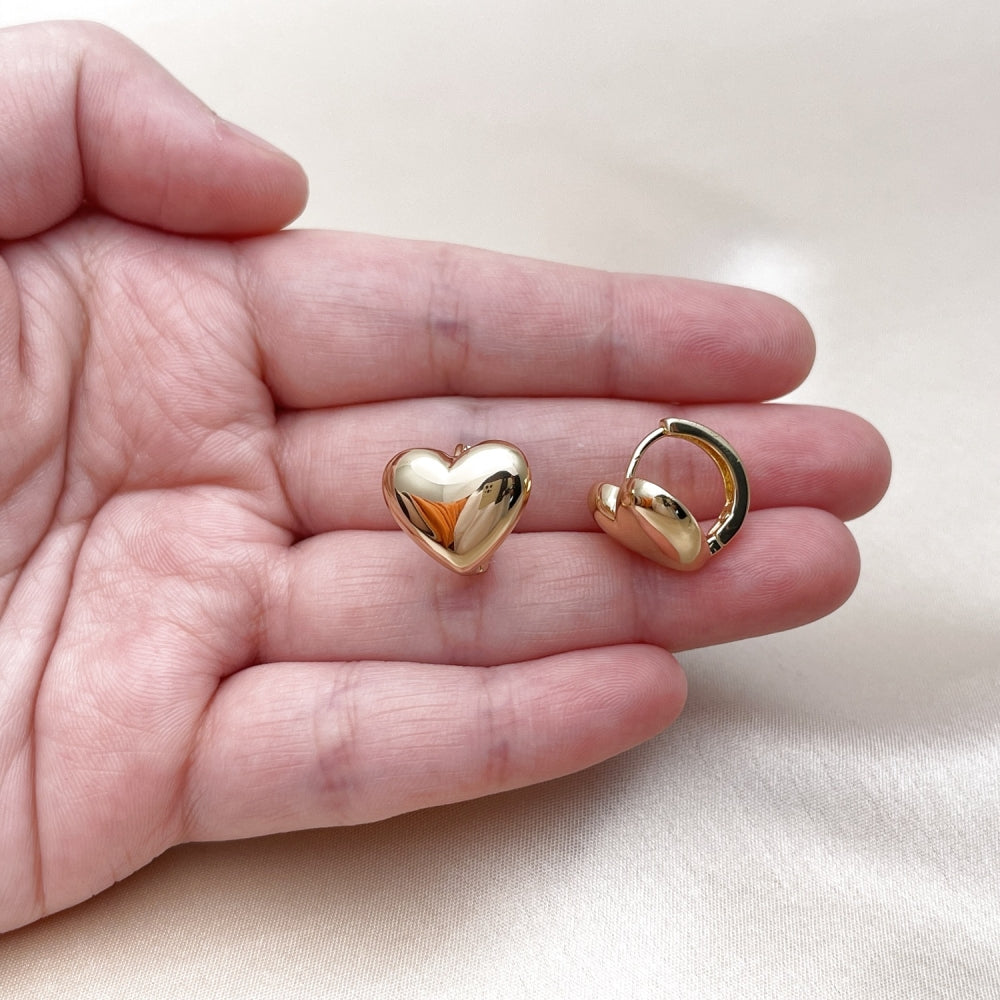 Oro Laminado Huggie Hoop, Gold Filled Style Heart Design, Polished, Golden Finish