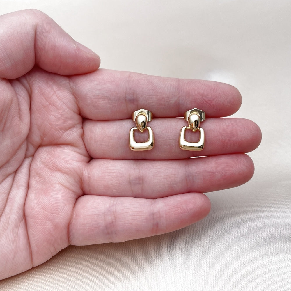 Oro Laminado Stud Earring, Gold Filled Style Belt Buckle Design, Polished, Golden Finish