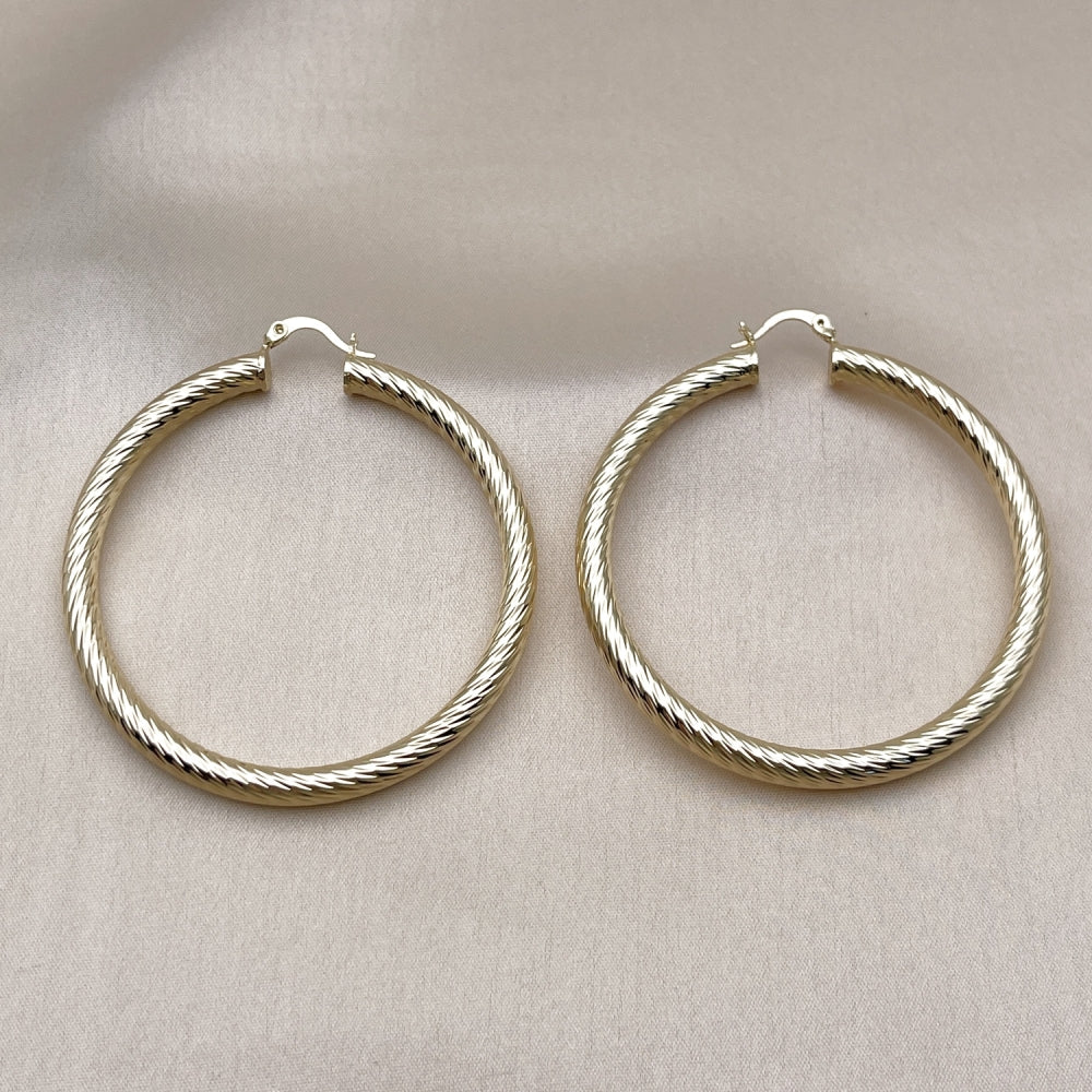 Oro Laminado Large Hoop, Gold Filled Style Hollow Design, Diamond Cutting Finish, Golden Finish