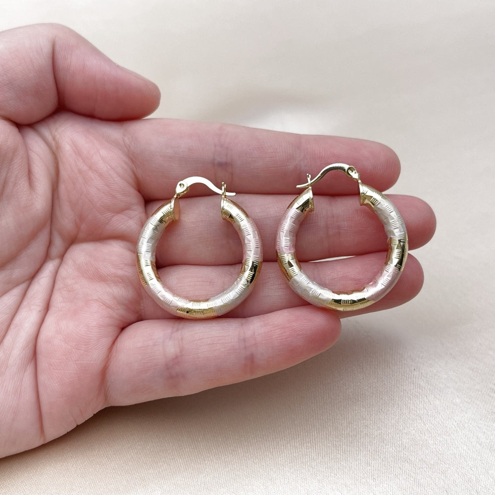 Oro Laminado Medium Hoop, Gold Filled Style Hollow Design, Diamond Cutting Finish, Tricolor