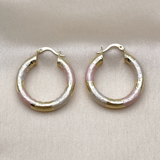Oro Laminado Medium Hoop, Gold Filled Style Hollow Design, Diamond Cutting Finish, Tricolor