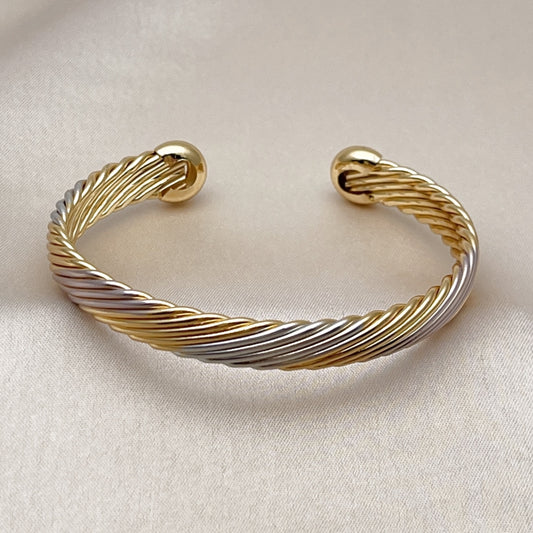 Oro Laminado Individual Bangle, Gold Filled Style Twist Design, Polished, Tricolor