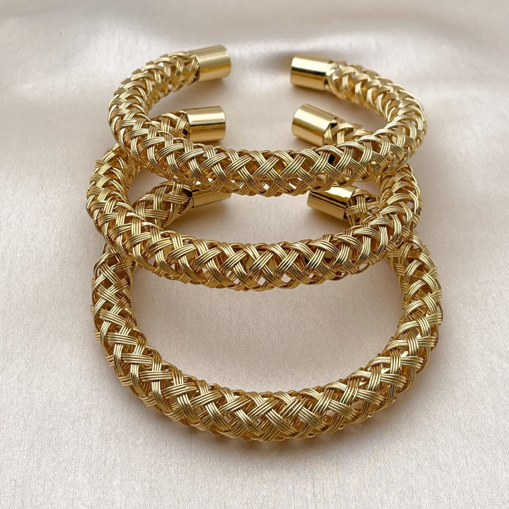 Oro Laminado Trio Bangle, Gold Filled Style Twist Design, Polished, Golden Finish