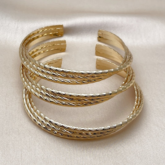 Oro Laminado Trio Bangle, Gold Filled Style Diamond Cutting Finish, Golden Finish