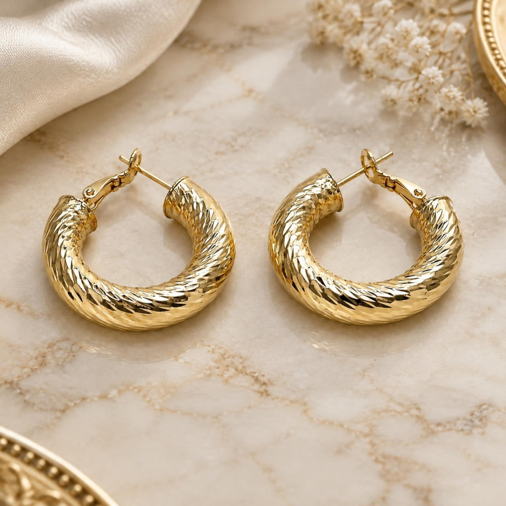 Oro Laminado Medium Hoop, Gold Filled Style Hollow Design, Diamond Cutting Finish, Golden Finish