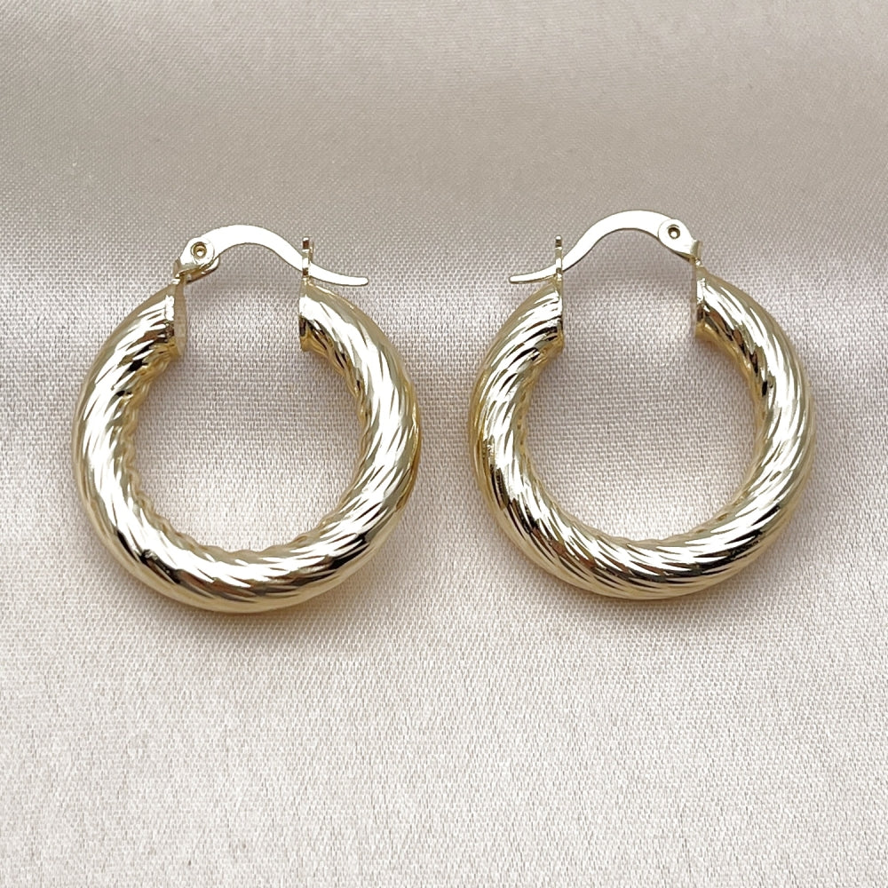 Oro Laminado Small Hoop, Gold Filled Style Hollow Design, Diamond Cutting Finish, Golden Finish