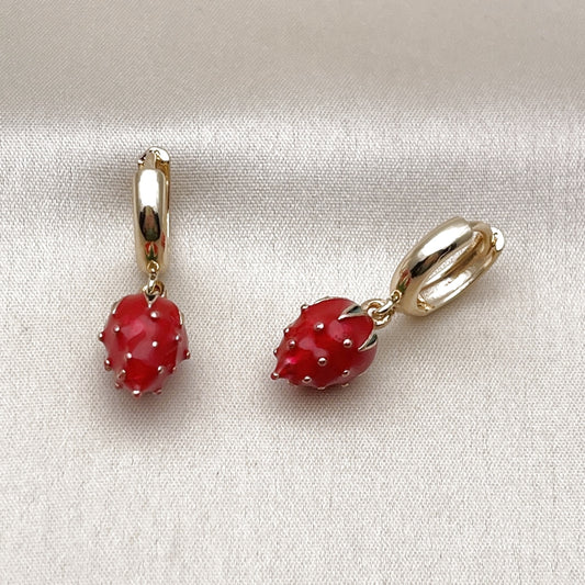 Oro Laminado Dangle Earring, Gold Filled Style Strawberry Design, Red Enamel Finish, Golden Finish