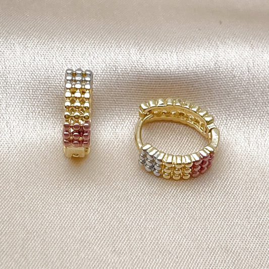 Oro Laminado Huggie Hoop, Gold Filled Style Polished, Tricolor
