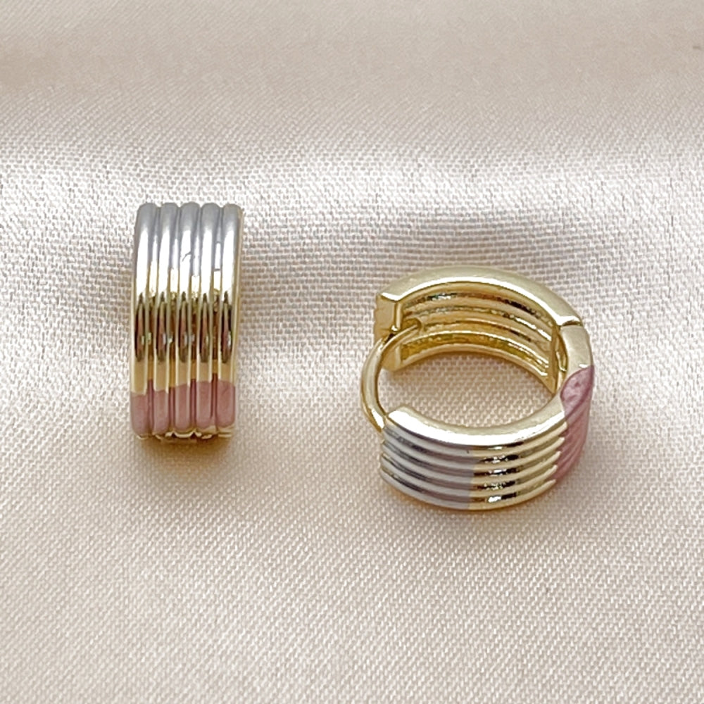 Oro Laminado Huggie Hoop, Gold Filled Style Polished, Tricolor