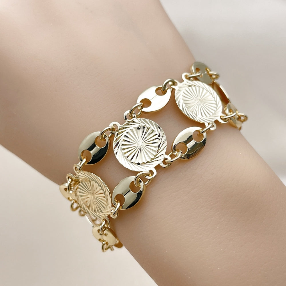 Oro Laminado Fancy Bracelet, Gold Filled Style Puff Mariner Design, Diamond Cutting Finish, Tricolor