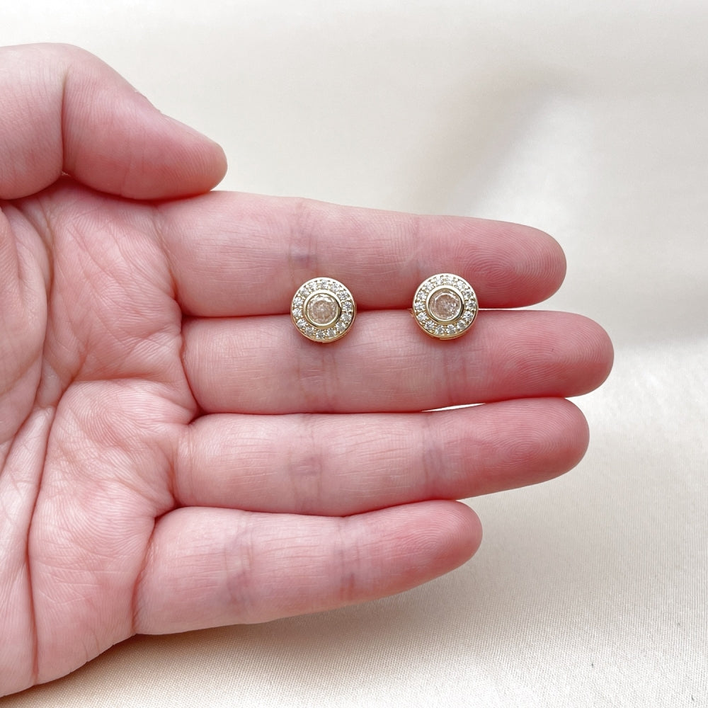 Oro Laminado Stud Earring, Gold Filled Style Cluster Design, with White Cubic Zirconia, Polished, Golden Finish