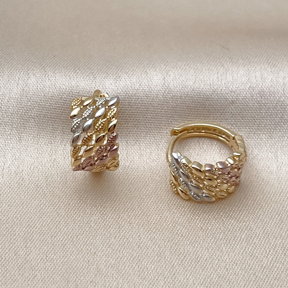 Oro Laminado Huggie Hoop, Gold Filled Style Diamond Cutting Finish, Tricolor