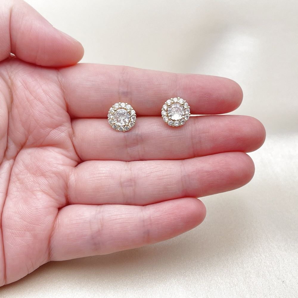 Oro Laminado Stud Earring, Gold Filled Style Cluster Design, with White Cubic Zirconia, Polished, Golden Finish