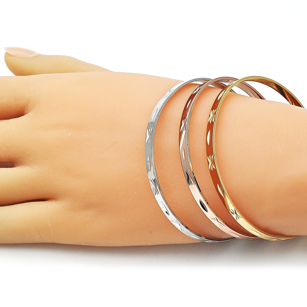 Oro Laminado Trio Bangle, Gold Filled Style Diamond Cutting Finish, Tricolor